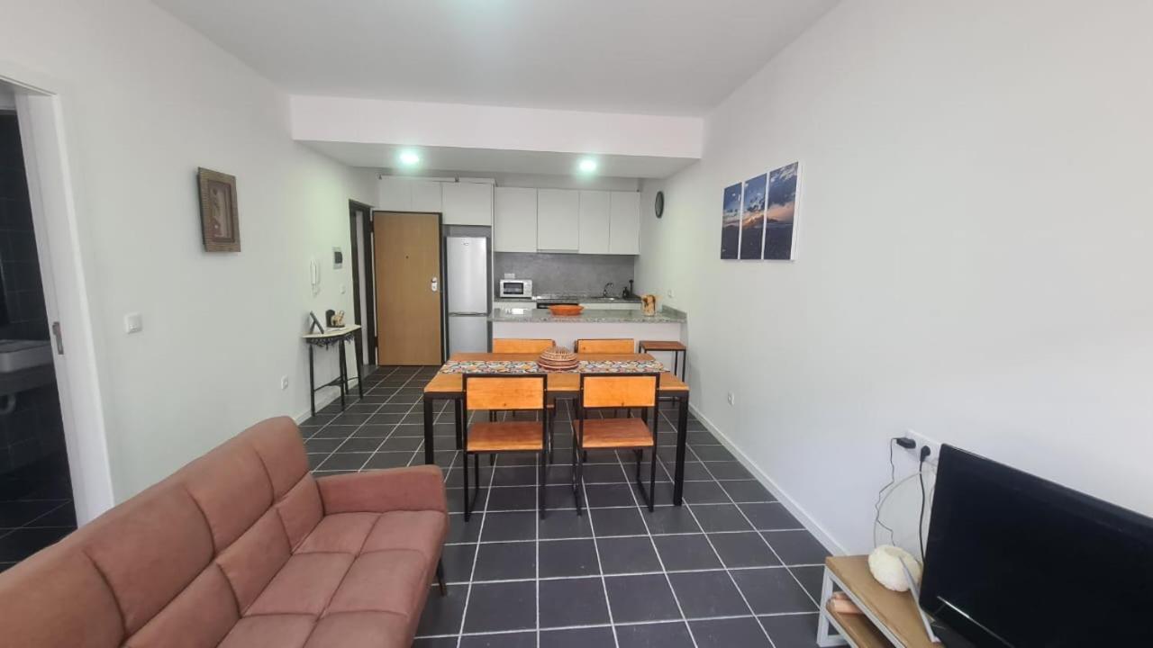 Tia Nita Apartamentos Mindelo Esterno foto